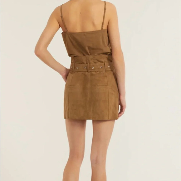Marissa Webb 100% suede skirt. Size 4. Worn only once. Excellent condition. - Picture 3 of 7